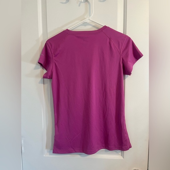 Columbia Omni-Wick Purple V-Neck Active T-Shirt - S - Picture 3 of 5